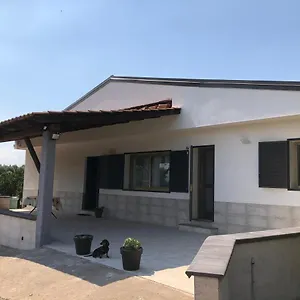 Villetta Gallo Casa Vacanze Humanitas Catania Centro Sicilia Clinica Humanitas Misterbianco